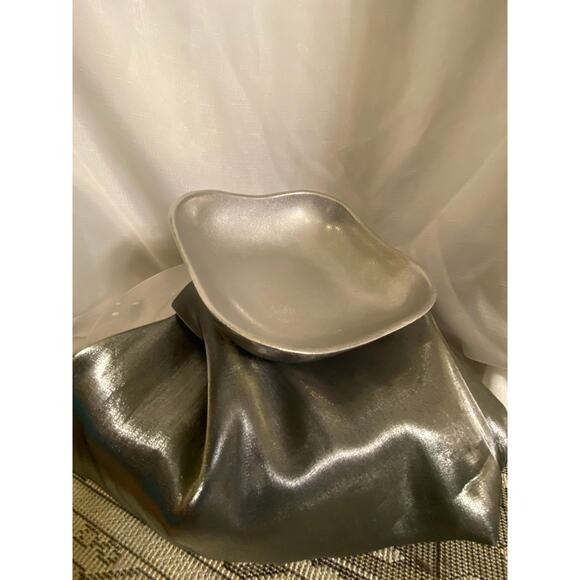 The Wilton Co Heavy Aluminum Square dish 7.25 X 7.25 in with rounded corners EUC - Picture 5 of 14